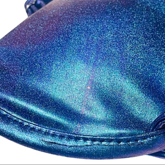 🦋M Blue/Purple Holographic Metallic Bikini Top 🦋 - Picture 4 of 13
